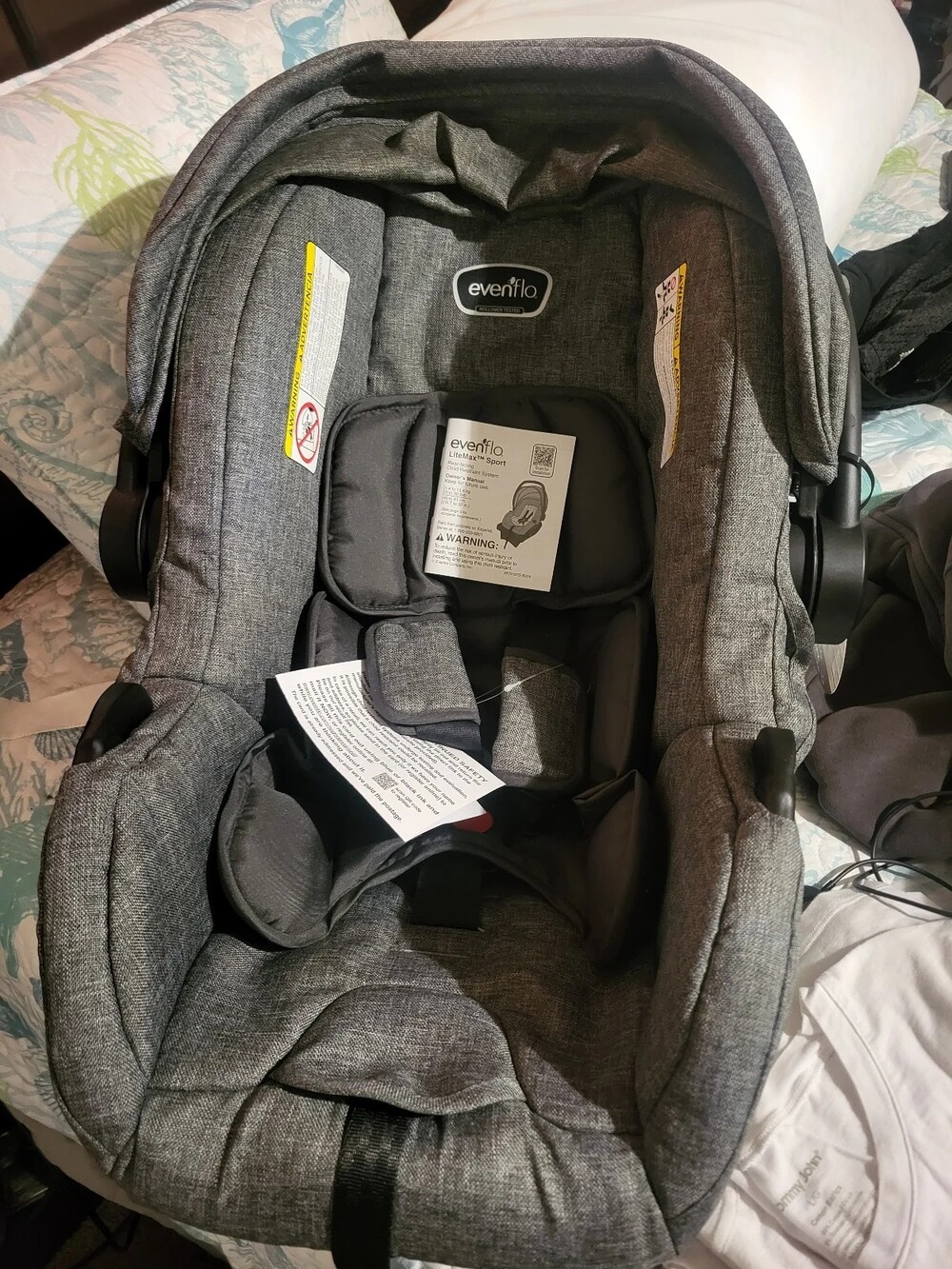 Evenflo LiteMax Sport Carseat